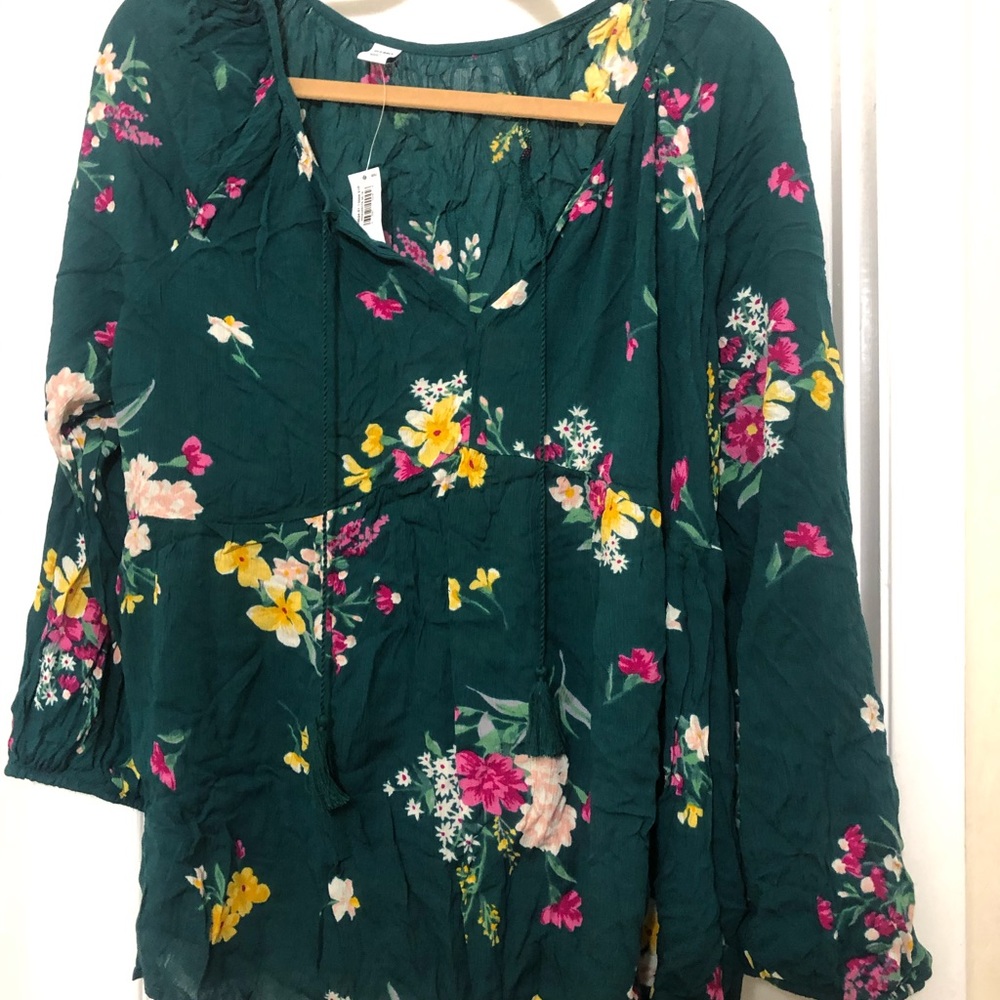 Tie-Neck Swing Blouse